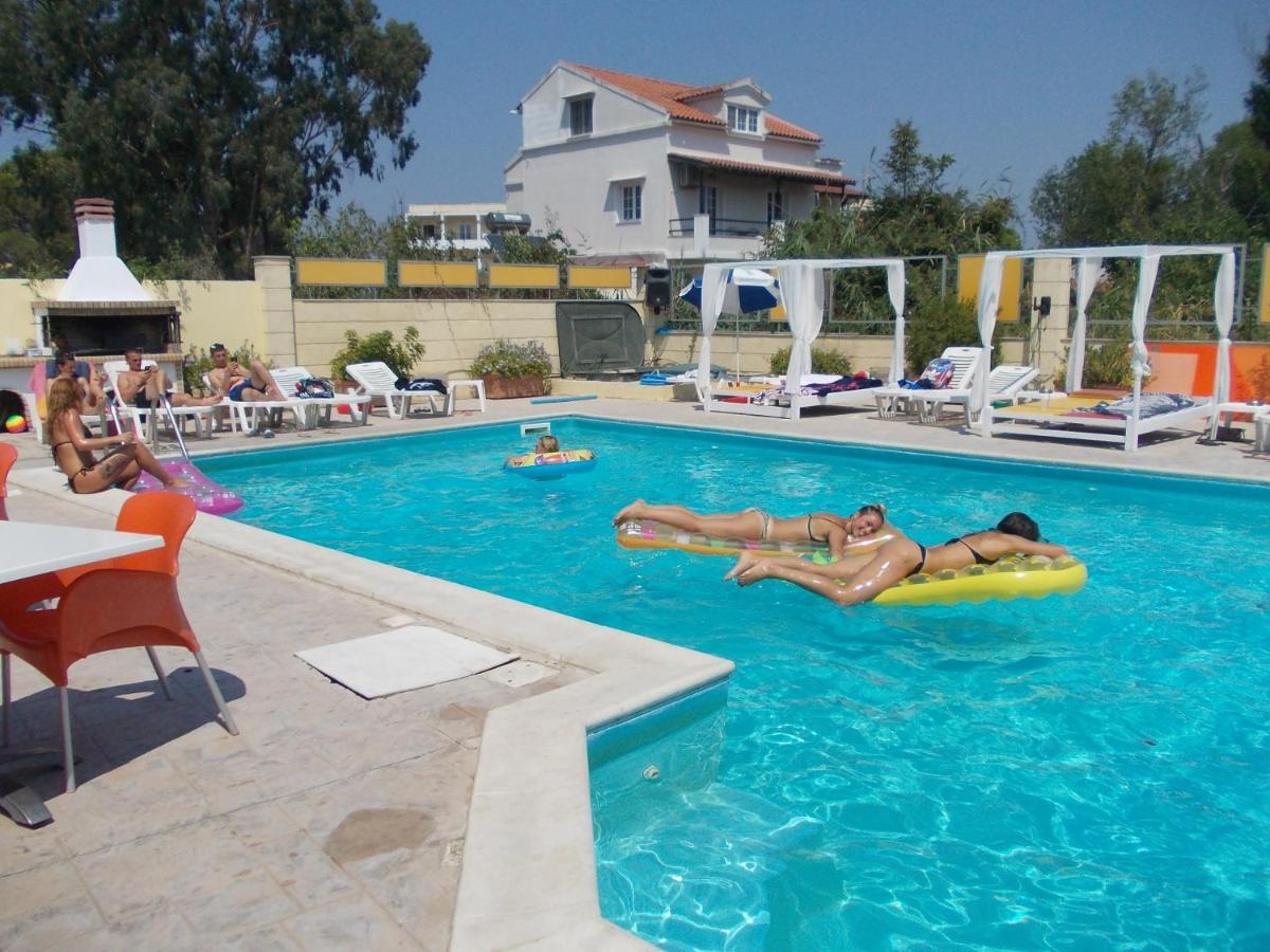 Kavos Central Gardens Exteriér fotografie
