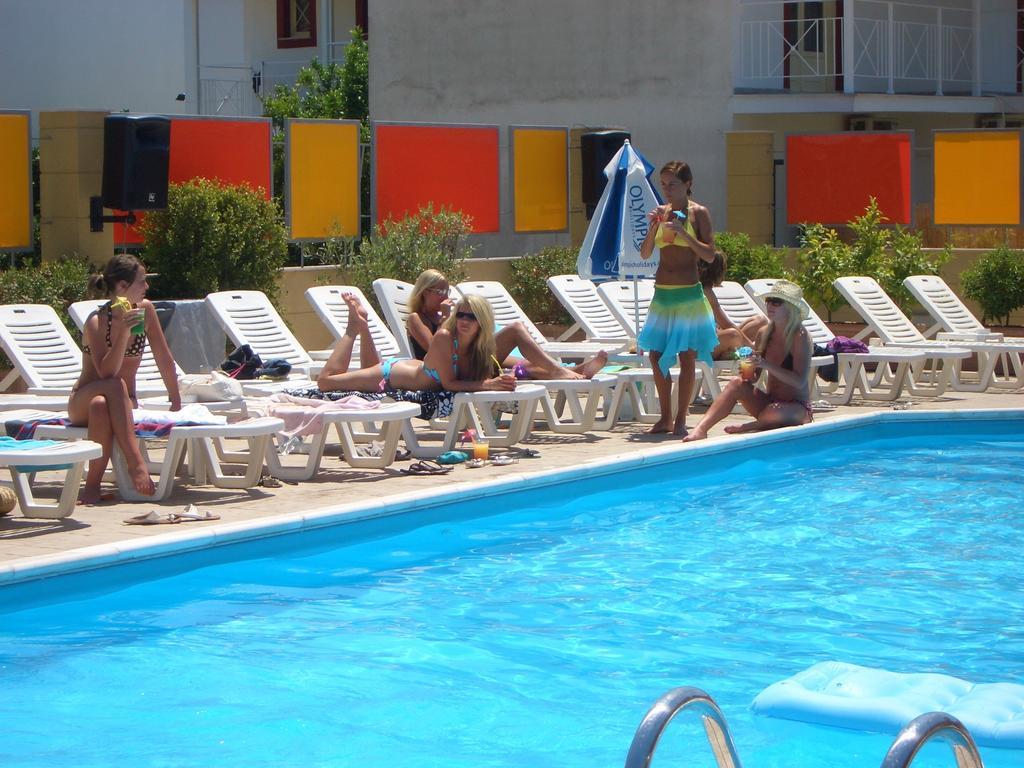 Kavos Central Gardens Exteriér fotografie