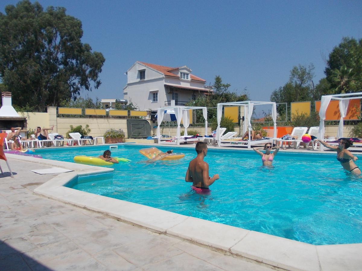 Kavos Central Gardens Exteriér fotografie